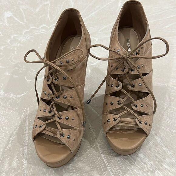 Gianni Bini Lace Up Strappy Wedges Size 8 - Picture 1 of 9
